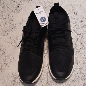 Goodfellow & Co Black Sneakers with Streamlined Silhouette Sz.13